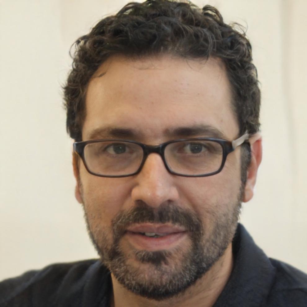 Retrato de Sebastián Mendoza, especialista en finanzas corporativas